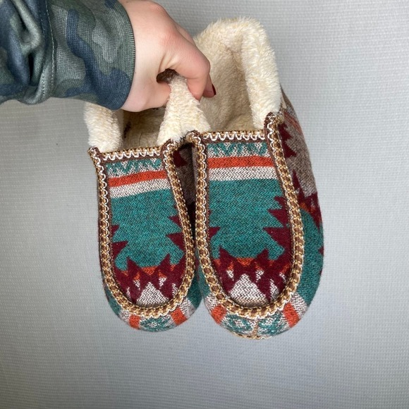 Woman’s Ankle Slipper Bootie Moccasin‎ 11/12 - Picture 2 of 4